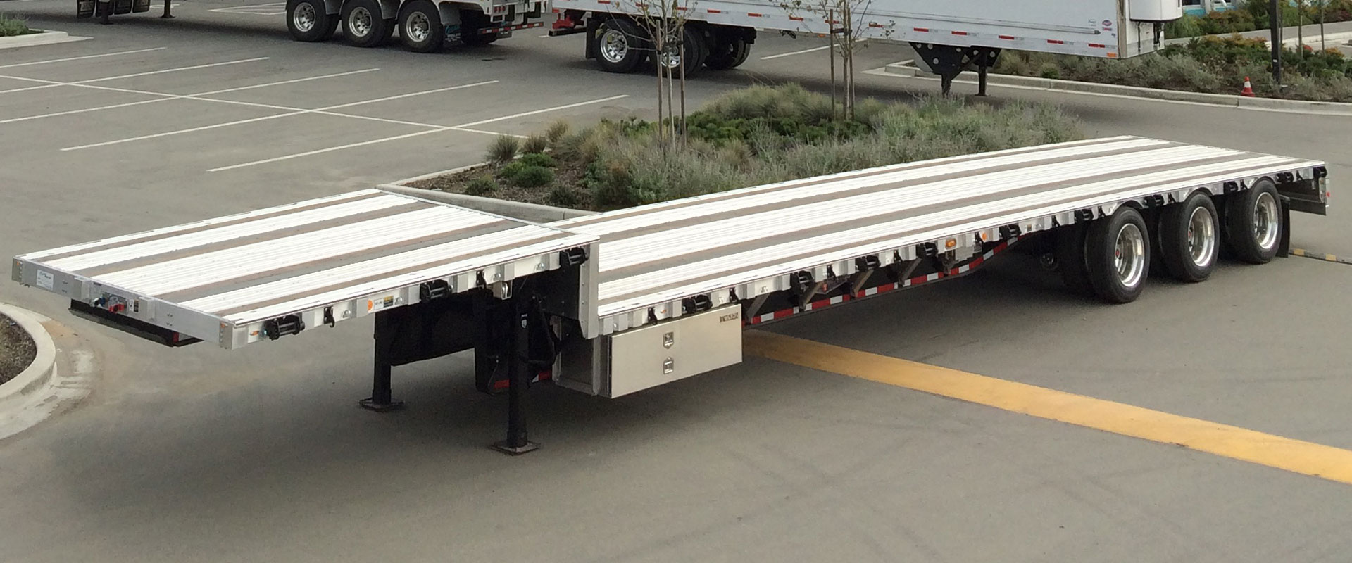 Trailer Rental Vancouver, Burnaby, Surrey dryvans, flatbeds chassis